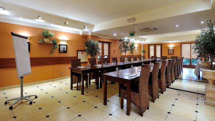 Imagen de los interiores del Hotel Diament Vacanza Siemianowice Slaskie. Foto 15