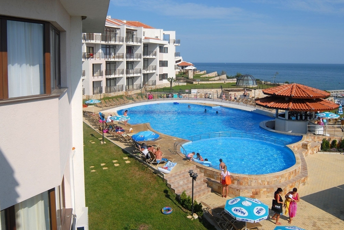 Imagen de la piscina del Hotel Diamond Apartments, Sveti Vlas . Foto 15