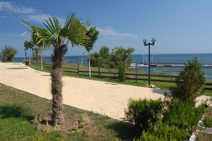 Imagen de los exteriores del Hotel Diamond Apartments, Sveti Vlas . Foto 5