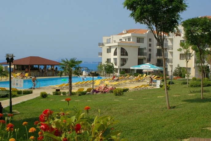 Imagen de los exteriores del Hotel Diamond Apartments, Sveti Vlas . Foto 9