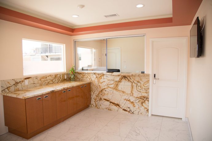 Imagen de los interiores del Hotel Diamond Bell Inn and Suites. Foto 20