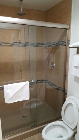 Imagen de la habitación del Hotel Diamond Bell Inn and Suites. Foto 4