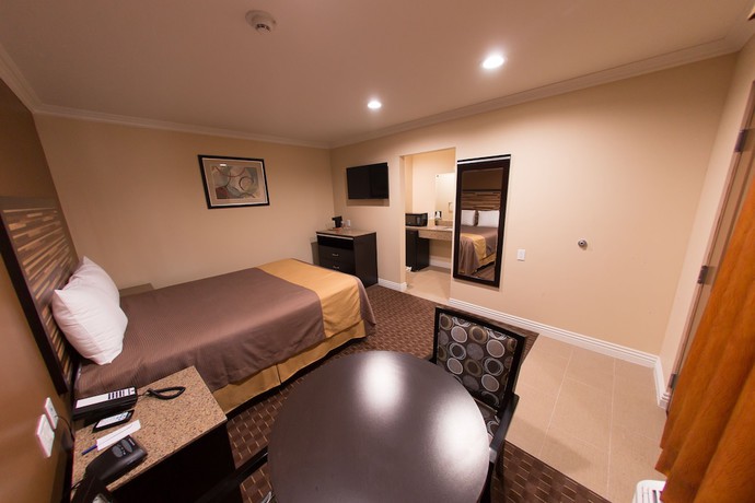 Imagen de la habitación del Hotel Diamond Bell Inn and Suites. Foto 5