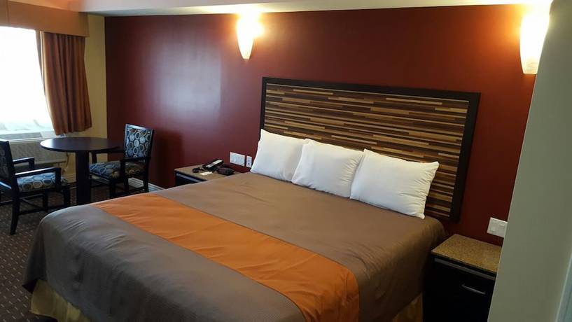 Imagen de la habitación del Hotel Diamond Bell Inn and Suites. Foto 6