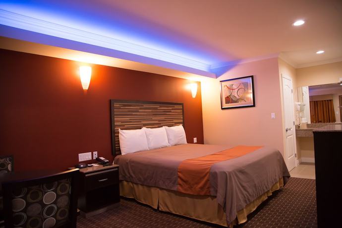 Imagen de la habitación del Hotel Diamond Bell Inn and Suites. Foto 17