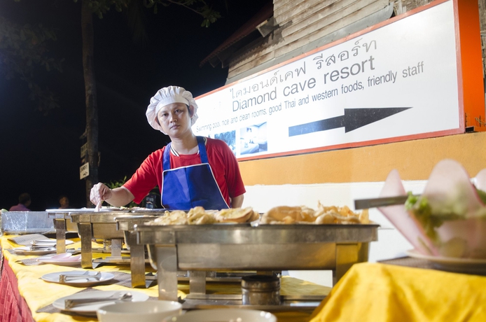 Imagen del bar/restaurante del Hotel Diamond Cave Resort. Foto 3