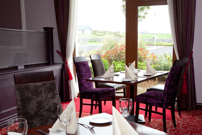 Imagen del bar/restaurante del Hotel Diamond Coast. Foto 6