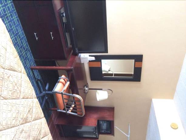 Imagen de la habitación del Hotel Diamond Inn And Suites. Foto 18