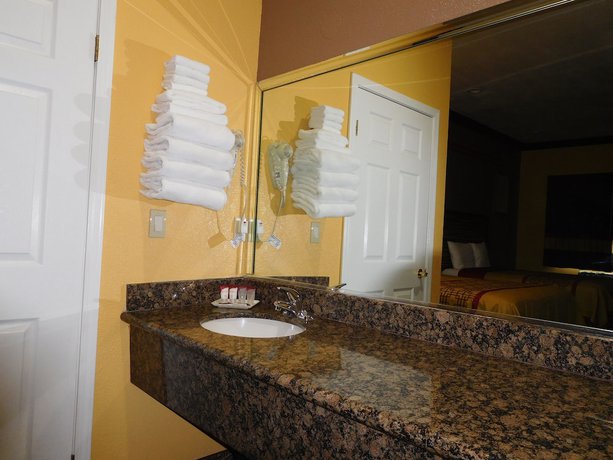 Imagen de la habitación del Hotel Diamond Inn, Inglewood. Foto 17