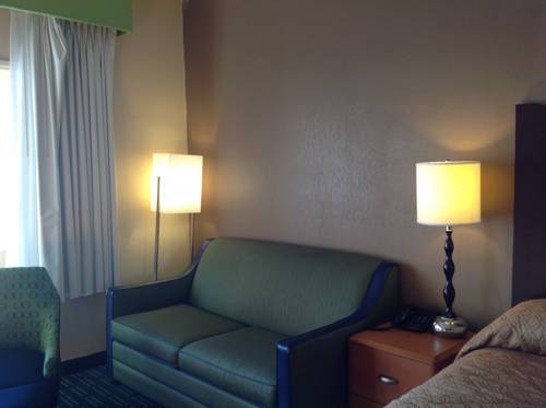 Imagen de la habitación del Hotel Diamond Inn & Suites. Foto 2