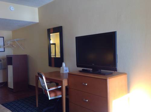 Imagen de la habitación del Hotel Diamond Inn & Suites. Foto 3