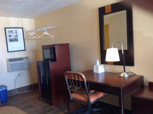 Imagen de la habitación del Hotel Diamond Inn & Suites. Foto 5