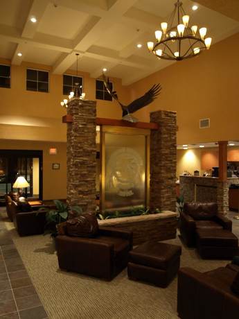 Imagen de los interiores del Hotel Diamond Mountain Casino. Foto 10