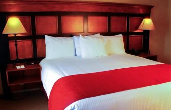 Imagen de la habitación del Hotel Diamond Mountain Casino. Foto 9