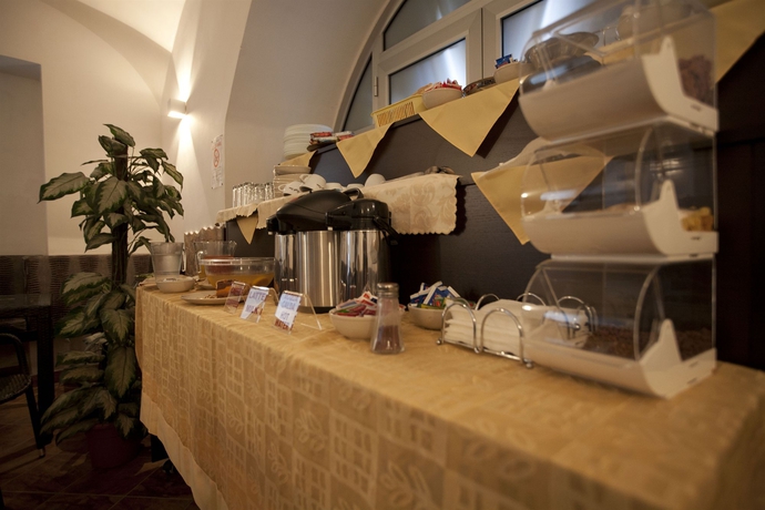 Imagen general del Hotel Diamond, N&aacute;poles. Foto 3