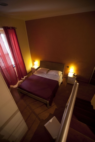 Imagen de la habitación del Hotel Diamond, N&aacute;poles. Foto 14