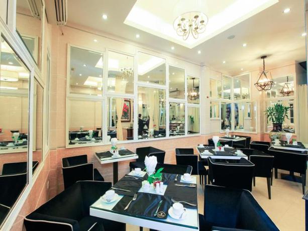 Imagen del bar/restaurante del Hotel Diamond Nostalgia Spa. Foto 5