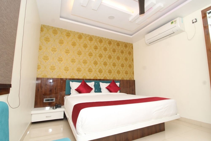 Imagen de la habitación del Hotel Diamond Palace, Bhopal. Foto 3