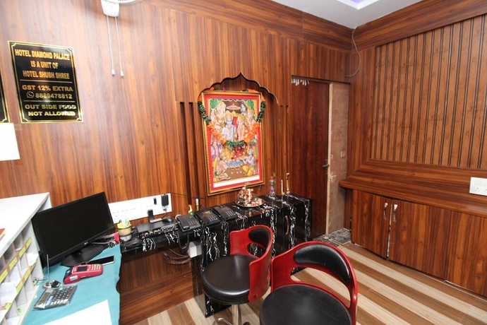 Imagen de los interiores del Hotel Diamond Palace, Bhopal. Foto 15