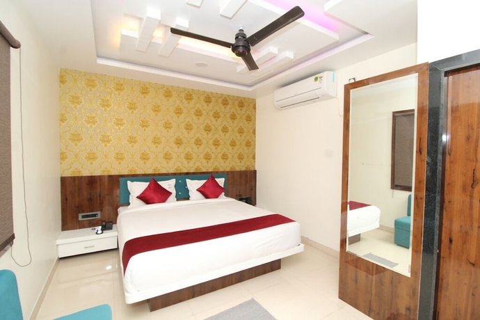 Imagen de la habitación del Hotel Diamond Palace, Bhopal. Foto 13