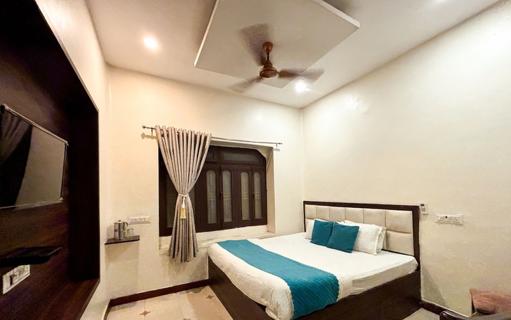 Imagen de la habitación del Hotel Diamond Palace, Varanasi. Foto 2