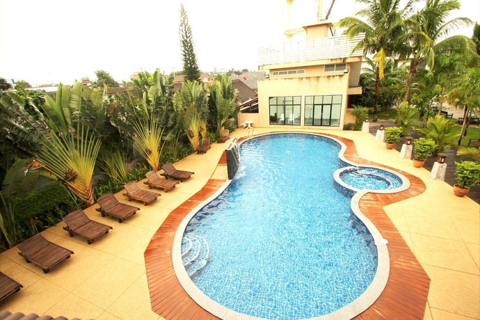 Imagen de la piscina del Hotel Diamond Park Inn Chiang Rai Resort. Foto 16