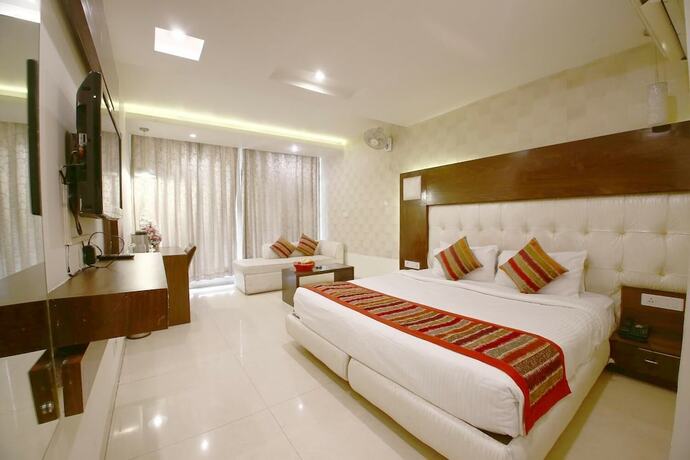 Imagen general del Hotel Diamond Plaza, Chandigarh. Foto 10