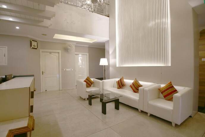 Imagen general del Hotel Diamond Plaza, Chandigarh. Foto 12