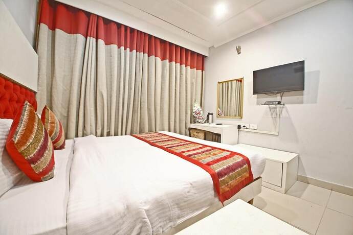 Imagen general del Hotel Diamond Plaza, Chandigarh. Foto 15