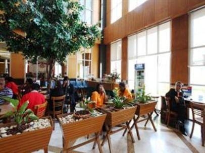 Imagen general del Hotel Diamond Plaza Suratthani. Foto 2