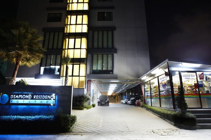 Imagen de los exteriores del Hotel Diamond Residence Ratchada. Foto 9