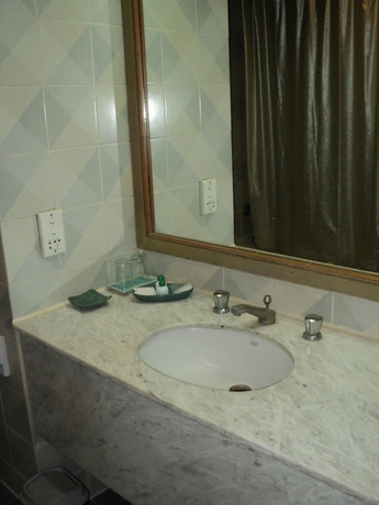 Imagen de la habitación del Hotel Diamond River Ping Petch-ngam. Foto 11