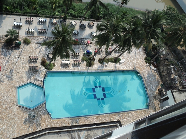 Imagen de la piscina del Hotel Diamond River Ping Petch-ngam. Foto 19