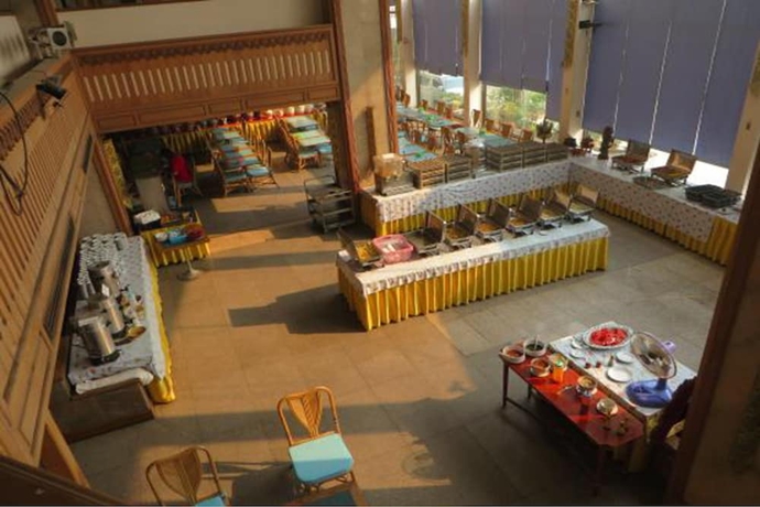 Imagen del bar/restaurante del Hotel Diamond River Ping Petch-ngam. Foto 2