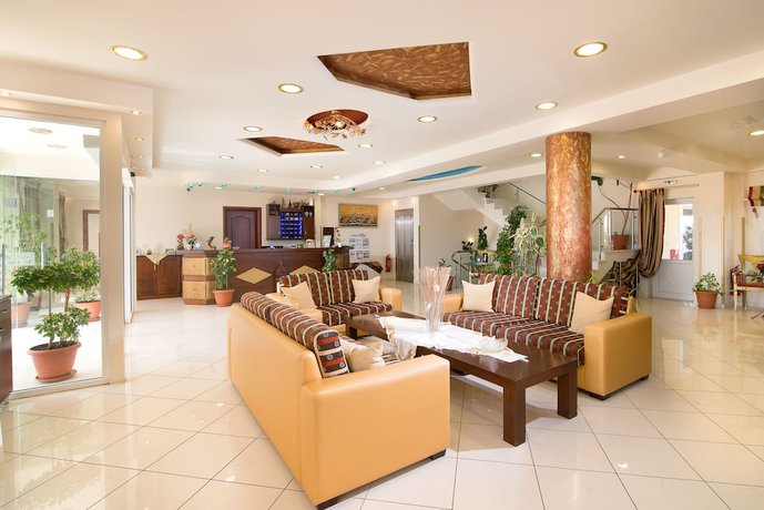 Imagen de los interiores del Hotel Diamond, Tasos. Foto 14
