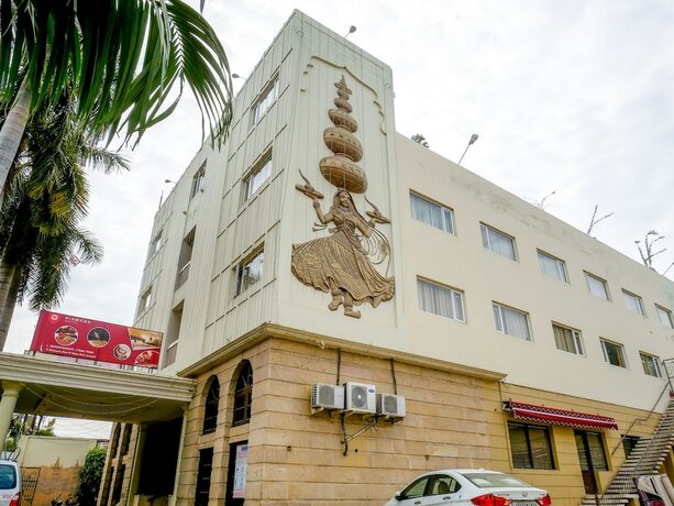 Imagen general del Hotel Diamond, Varanasi. Foto 13