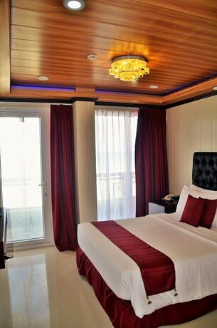 Imagen de la habitación del Hotel Diamond Water Edge Resort. Foto 14