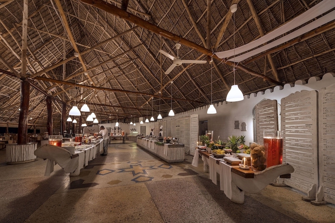 Imagen del bar/restaurante del Hotel Diamonds Mapenzi Beach. Foto 4