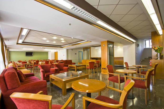 Imagen de los interiores del Hotel Diana, Chios. Foto 16