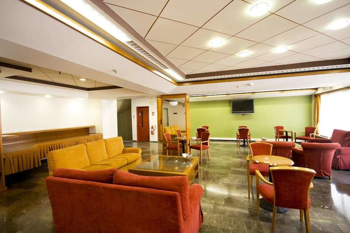 Imagen de los interiores del Hotel Diana, Chios. Foto 18