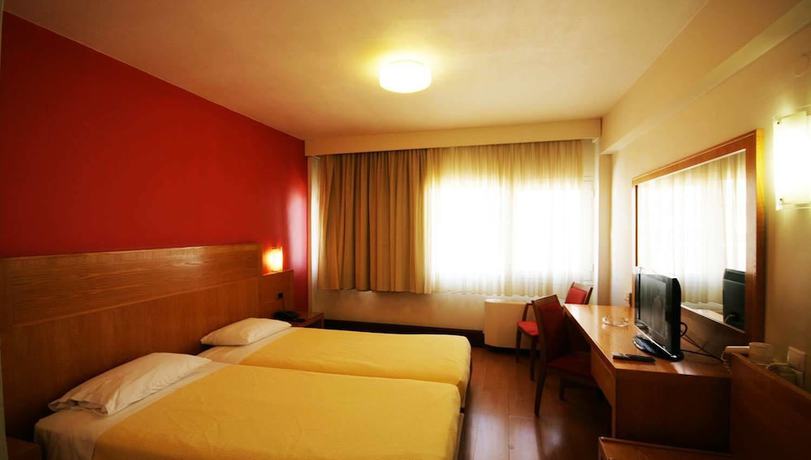 Imagen de la habitación del Hotel Diana, Chios. Foto 14