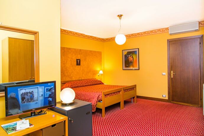 Imagen de la habitación del Hotel Diana, Darfo Boario Terme. Foto 26