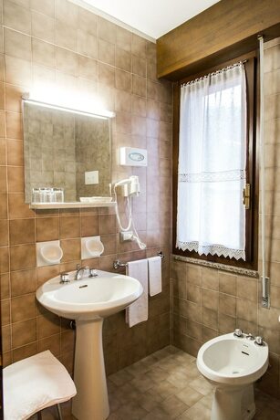 Imagen de la habitación del Hotel Diana, Darfo Boario Terme. Foto 27