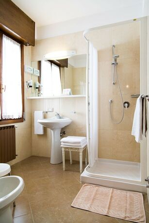 Imagen de la habitación del Hotel Diana, Darfo Boario Terme. Foto 28