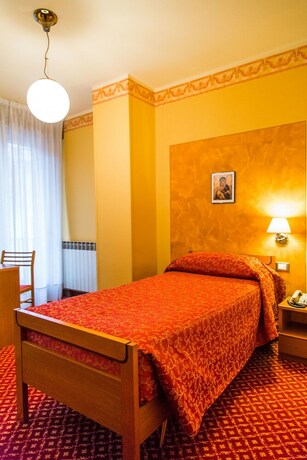 Imagen de la habitación del Hotel Diana, Darfo Boario Terme. Foto 34