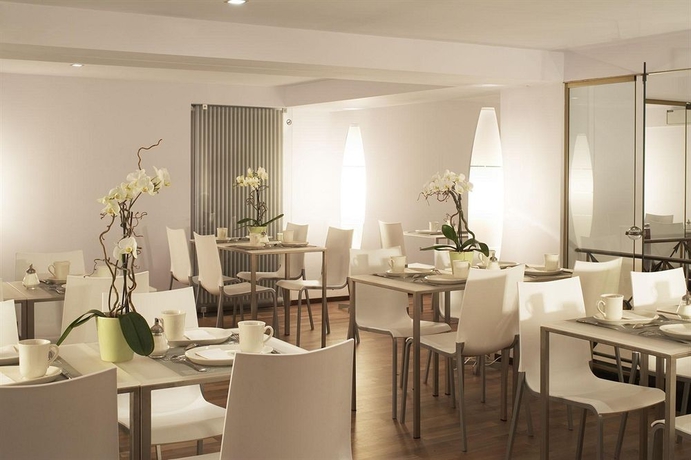 Imagen del bar/restaurante del Hotel Diana Dauphine. Foto 3