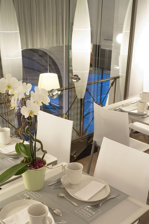 Imagen del bar/restaurante del Hotel Diana Dauphine. Foto 4