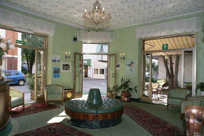 Imagen de los interiores del Hotel Diana, Grado. Foto 18
