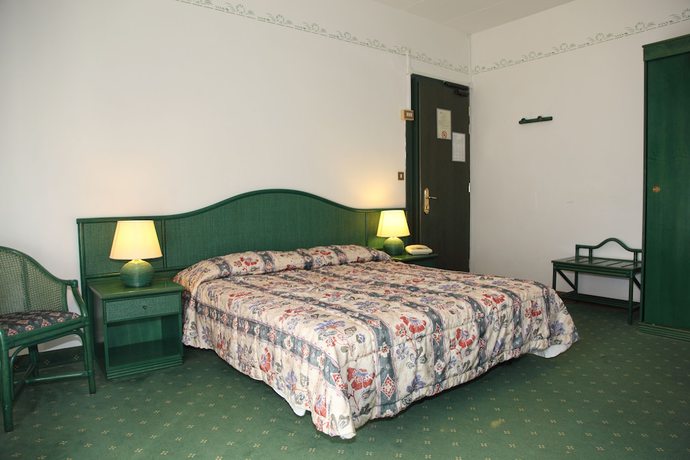 Imagen de la habitación del Hotel Diana, Grado. Foto 12