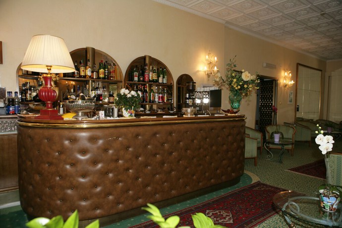 Imagen del bar/restaurante del Hotel Diana, Grado. Foto 5